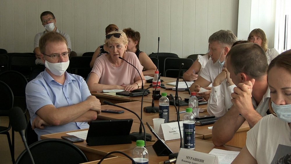 Вывоз мусора и бесхозный жилфонд — депутаты обсудили важные для Миасса вопросы