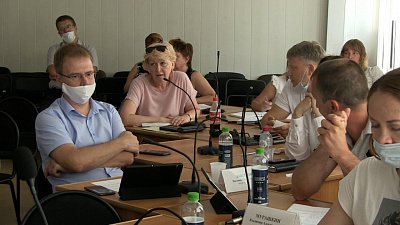 Вывоз мусора и бесхозный жилфонд — депутаты обсудили важные для Миасса вопросы