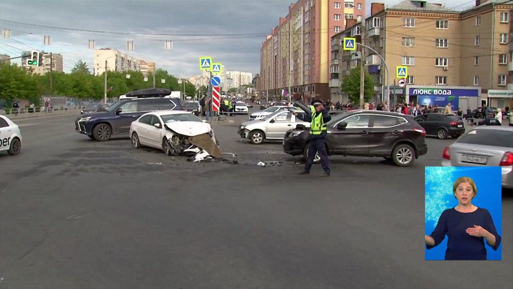 Челябинцу, устроевшему аварию, запретили водить