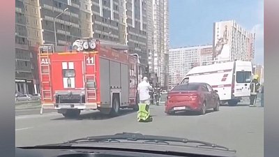 Сальто на автомобиле зафиксировали камеры видеонаблюдения в Челябинске