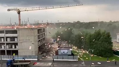 Мощнейший ливень в Москве сняли на видео
