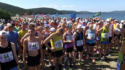 Миасцы участвуют в традиционном «Беге чистой воды»