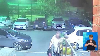 Неизвсетные украли цветы во дворе