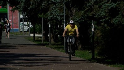 Алексей Текслер на себе проверил велосипедную доступность Челябинска