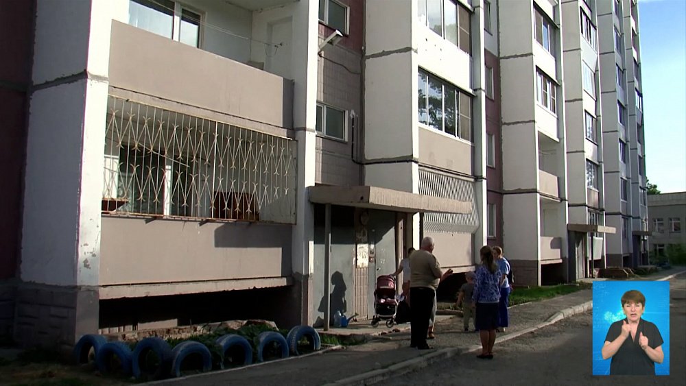 Пенсионерку держат взаперти?