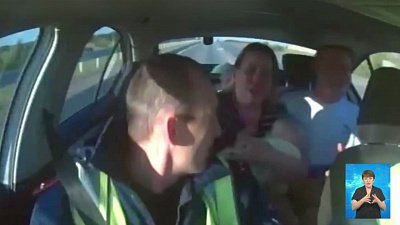 Автоинспекторы помогли спасти девочку