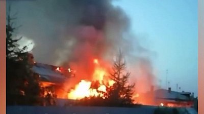 Пожар в жилом доме в Чурилово попал в объектив камеры