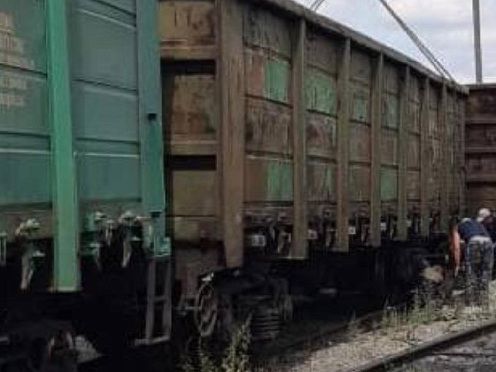 Крушение поезда ревда решёты. 2021. Сход вагонов гайдамак. Сошедшая с рельсов дата выхода серий. Сошедшая с рельсов дата выхода серий.