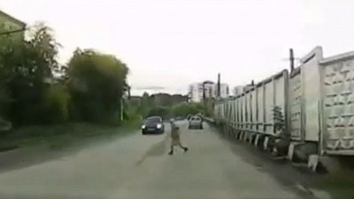 В Златоусте пенсионерка попала под колеса иномарки