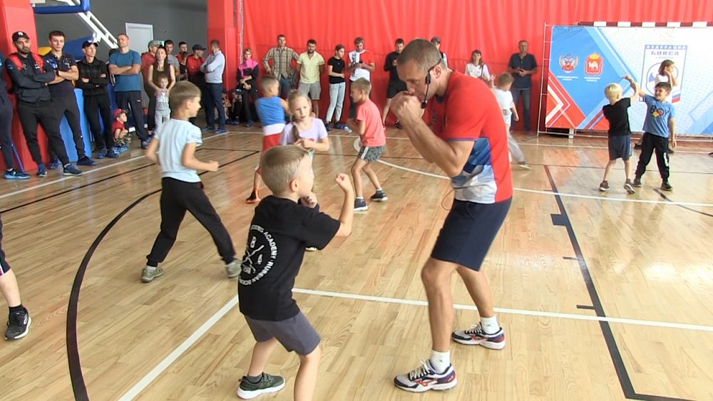 В Миассе прошла открытая тренировка Ковалева и Абзалимова