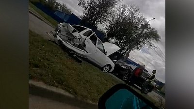 Лада «Приора» VS Порше «Кайен»: видео последствий ДТП