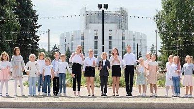 Талантливые дети сняли клип на собственный гимн Челябинска