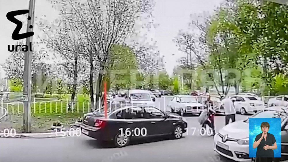 В Челябинске задержали закладчицу с ребенком