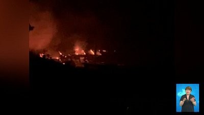 В Миассе загорелась пилорама