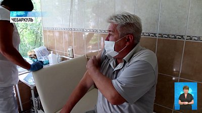 В Чебаркуле начали прививать «Спутником Лайт»