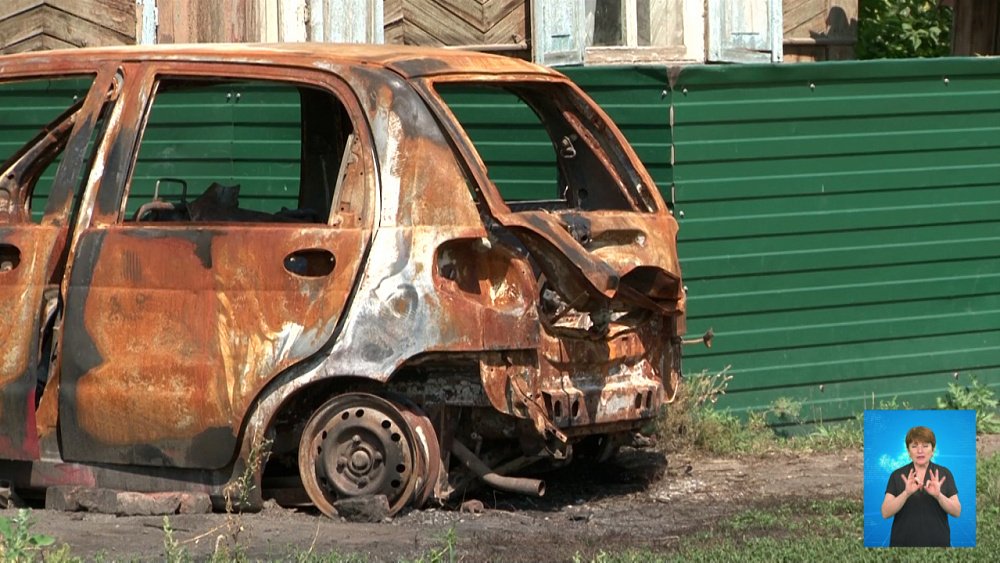 Школьной учительнице подожгли машину