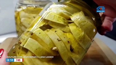 Маринуем кабачки на зиму в рубрике «Хозяйке на заметку»