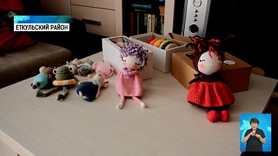 Жительница Коелги мастерит альтернативу Pop-it