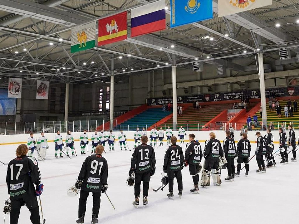 Спорт карпов. Хоккейная школа трактор Челябинск. Юниор ЧТЗ Челябинск хоккей. Турнир по хоккею памяти Карпова 2005г р.