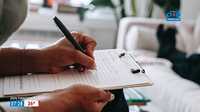 Фразеологизм «как курица лапой» в рубрике «Добавь обороты»