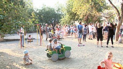 Торжественное открытие Яблоневого сквера