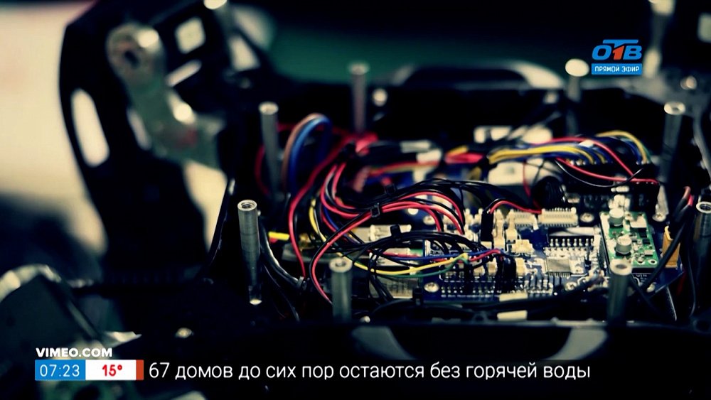 Инспектор гаджет — Смарт-колонка с дисплеем