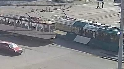 Видео ДТП с новым трамваем в Челябинске
