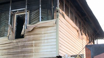 Последствия пожара на ул. Красноуральской