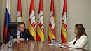 Алексей Текслер и глава областного Росреестра обсудили сгоревшие дома и гаражную амнистию