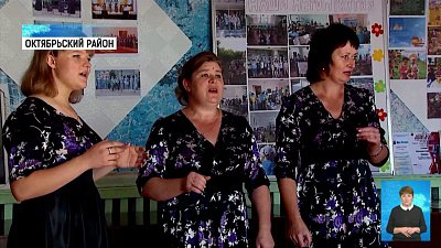 Музыкальному ансамблю нужны новые костюмы