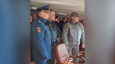 Опубликовали последние кадры с погибшим на учениях главой МЧС Евгением Зиничевым