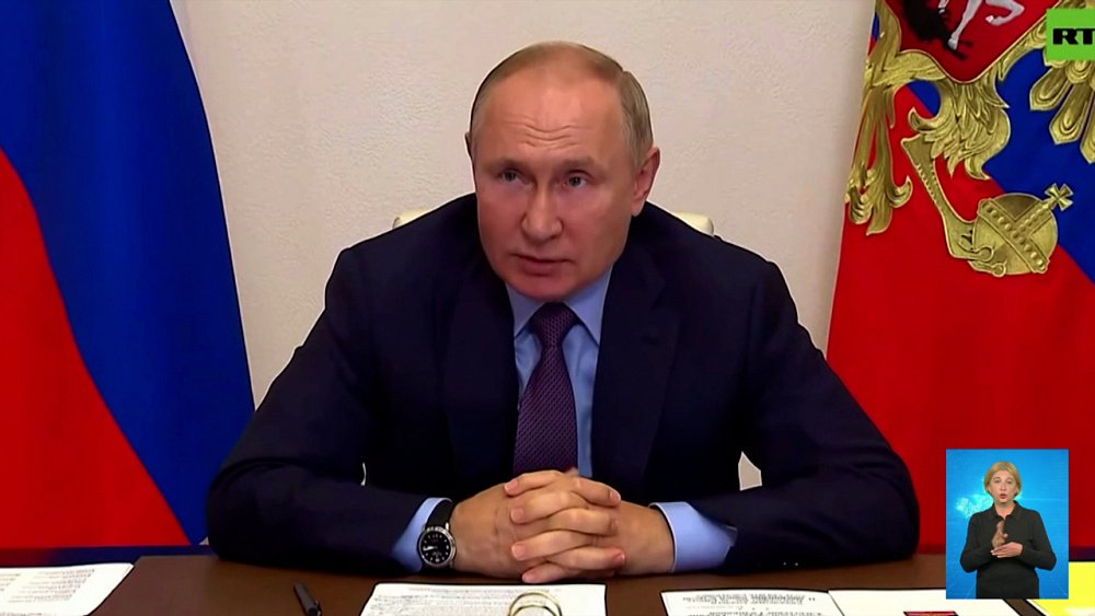 Владимир Путин контактировал с заболевшим