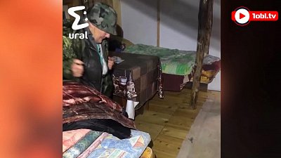 Спасение пожилой женщины из болота попало на видео