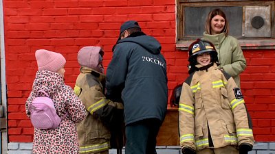 Пожарные части открывают двери