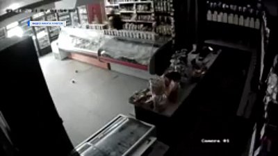 Злоумышленник проник в магазин