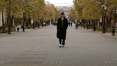 Молодой Челябинец сам шьет себе винтажные костюмы