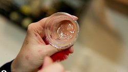 Пластический гример из Челябинска создает эктопротезы для людей без ушей и пальцев