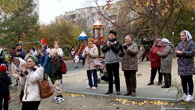 Жители машгородка отмечают праздник урожая