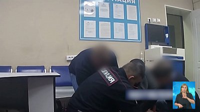 Челябинец устроил драку с полицейским