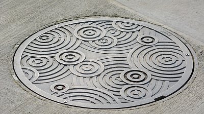 В Челябинске установят полимерные канализационные люки