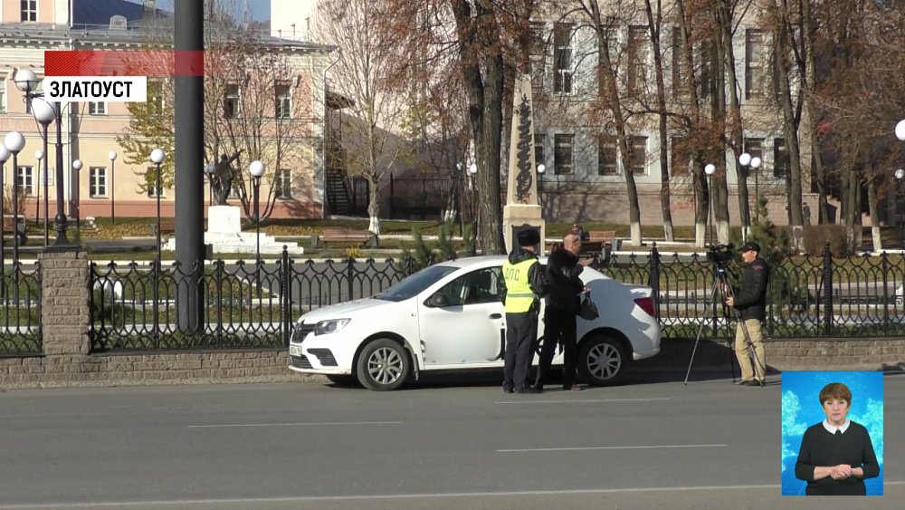 Автоинспекторы проверили таксистов