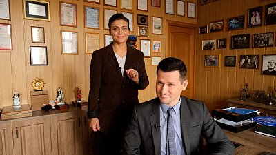 Ведущие программы «Наше утро» замахнулись на святое: видео по мотивам «Служебного романа»