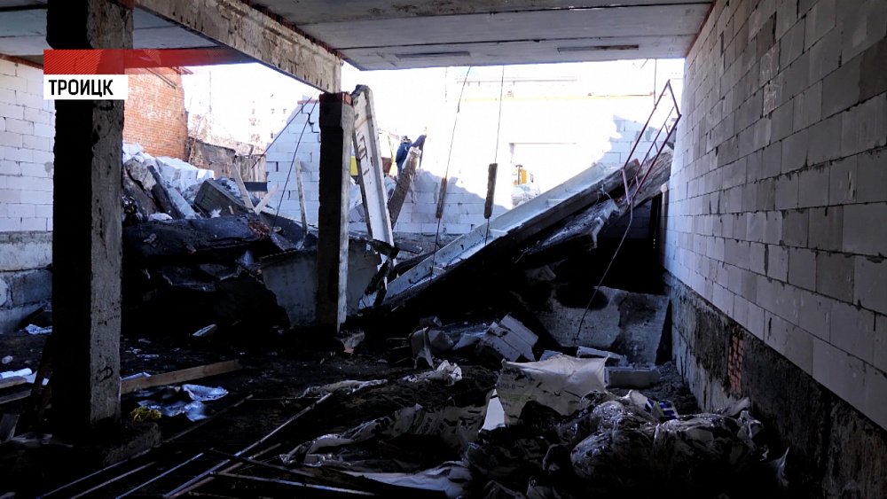 Рухнувшее перекрытие придавило насмерть рабочего