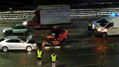 Челябинка попала в аварию на летних шинах