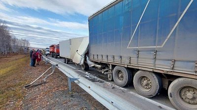 В Сосновском районе в ДТП попали два грузовых автомобиля