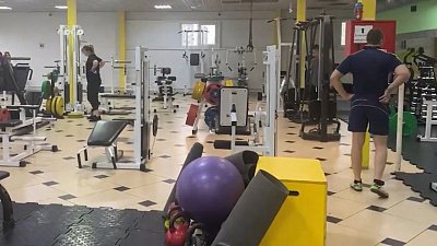 Фитнес-центры в Челябинске пускают заниматься только людей с QR-кодом