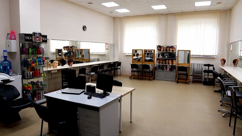 Педагогу колледжа объявили выговор