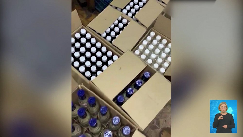 Трое южноуральцев отравились суррогатом