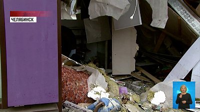 Челябинец влетел в цветочный павильон