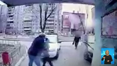 В Челябинске мужчина избил школьника